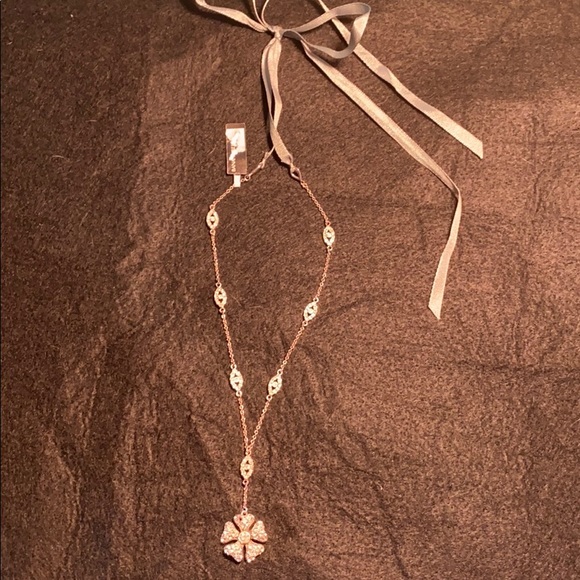 Necklace - Picture 4 of 4